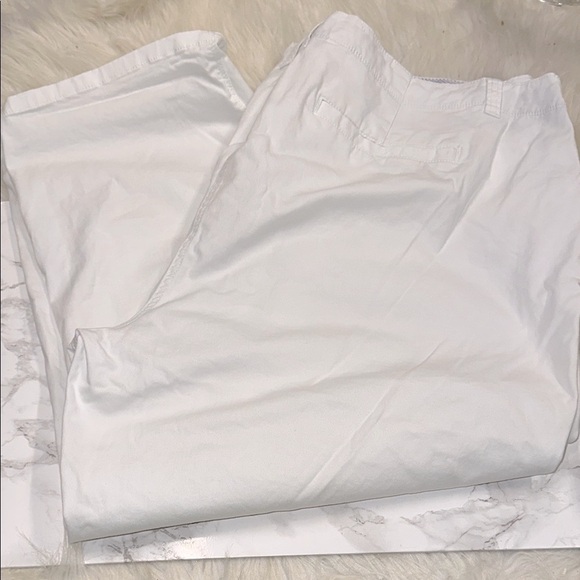 Crown & Ivy White Chinos size 24W - Picture 1 of 5